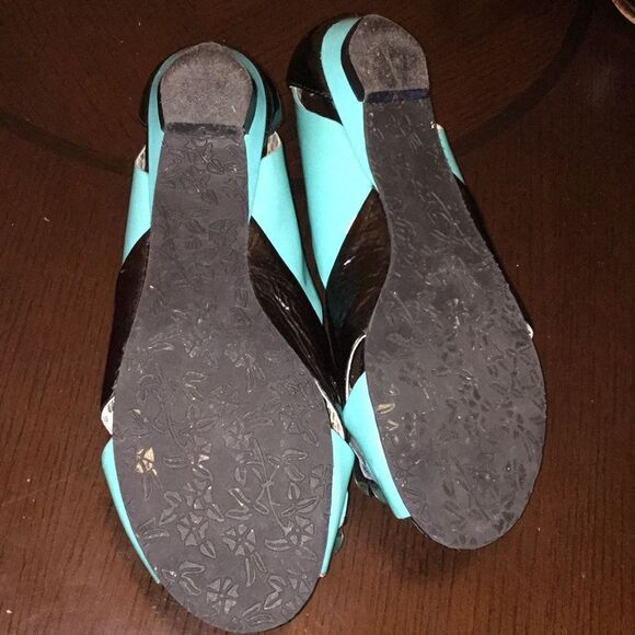 POETIC LICENCE Beaded Flower Green Black Flats - Picture 4 of 4